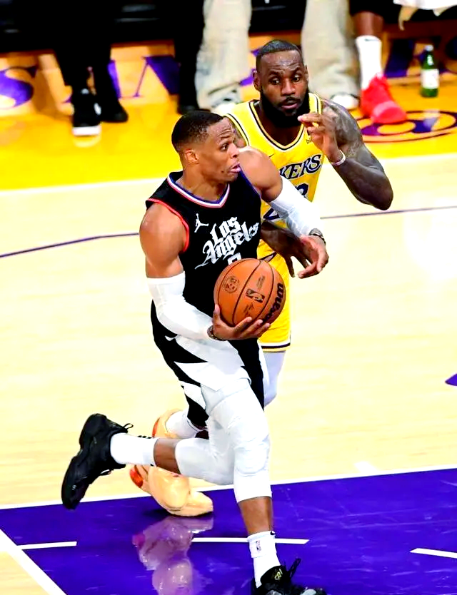 包含比赛局势复杂引发热议！，TheShy在热火比赛中大比分获胜再创辉煌时刻的词条-开云APP